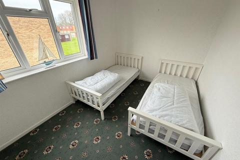 2 bedroom house for sale, Newport Road, Hemsby