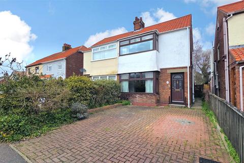 3 bedroom semi-detached house for sale, Burgh Road, Gorleston