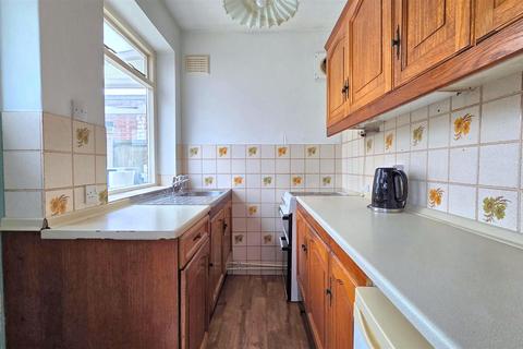 3 bedroom semi-detached house for sale, Burgh Road, Gorleston
