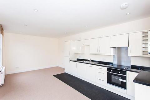 2 bedroom flat to rent, Wellesley Road, Chiswick, W4