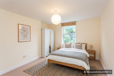 undefined, Wellesley Road, Chiswick, W4
