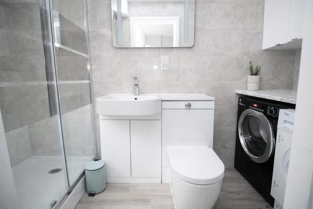 En suite shower room