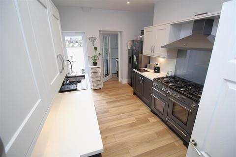 undefined, Forest End, Newport