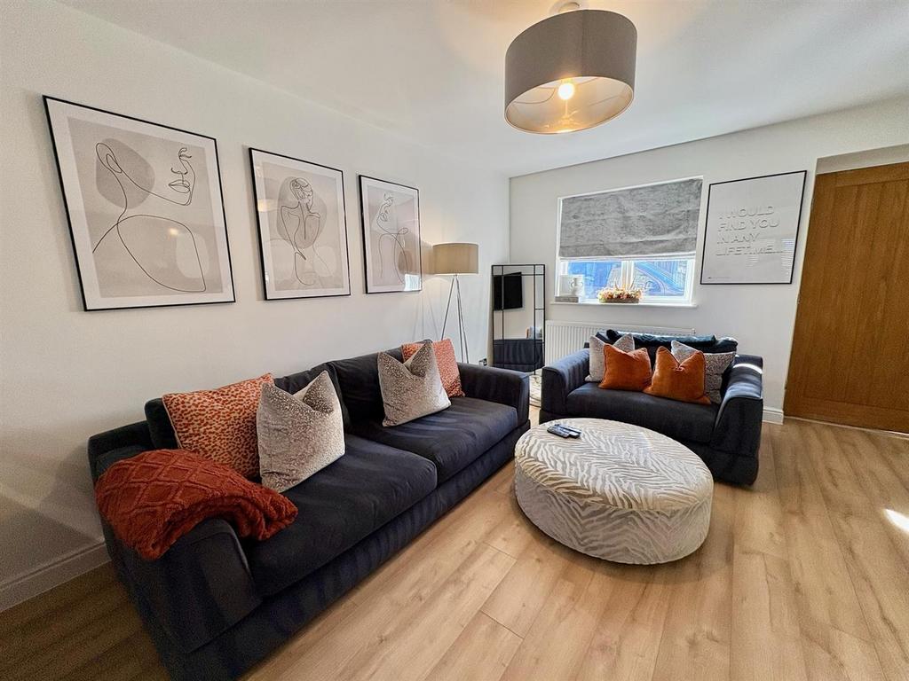 Bramleys Estate Agents - Oliver Meadows, Elland (2