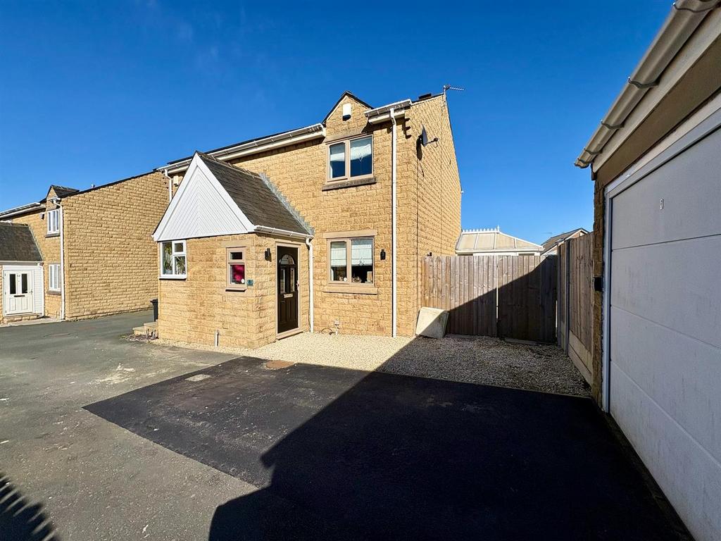 Bramleys Estate Agents - Oliver Meadows, Elland (2