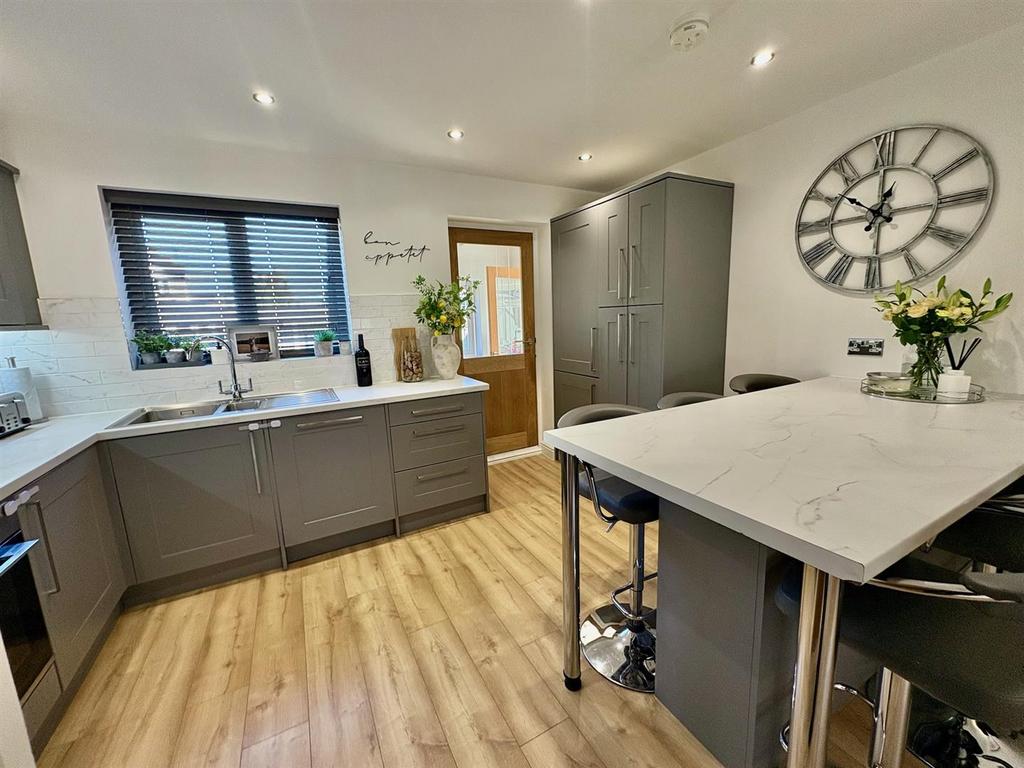 Bramleys Estate Agents - Oliver Meadows, Elland (6