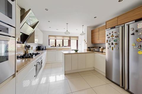 undefined, The Lindens, Loughton, IG10