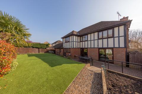 undefined, The Lindens, Loughton, IG10