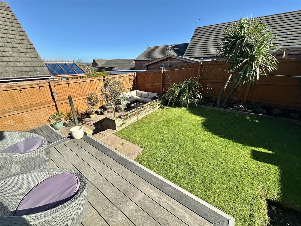 103 Norristhorpe Lane - 5.jpeg