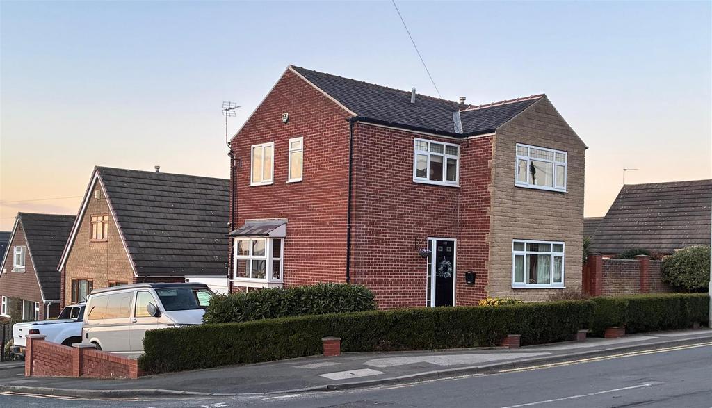 103 Norristhorpe Lane - Front.jpg