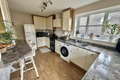 3 bedroom detached house for sale, Norristhorpe Lane, Liversedge