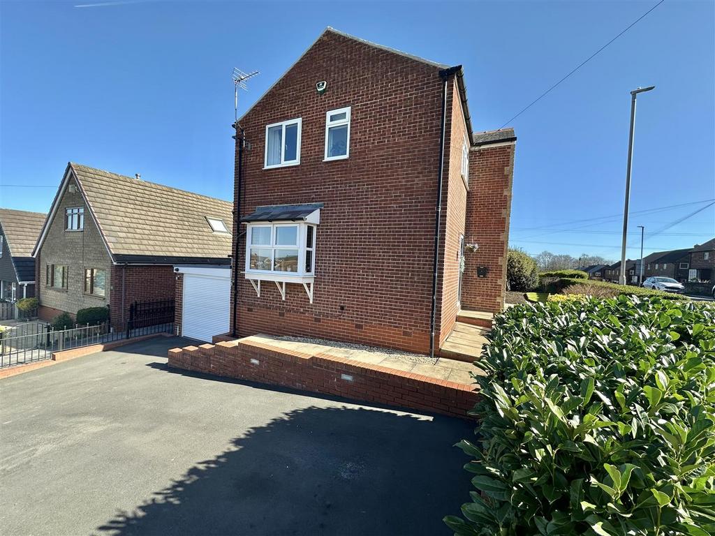 103 Norristhorpe Lane - 11.jpeg
