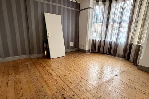 undefined, Lenton Boulevard, Nottingham