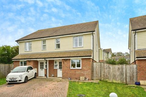 2 bedroom semi-detached house for sale, Oaklands View, COWES, Isle of Wight, PO31
