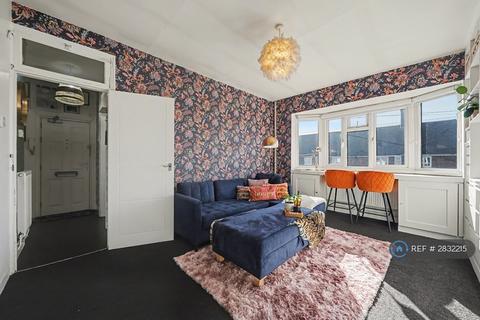 1 bedroom flat to rent, The Underwood, London, SE9