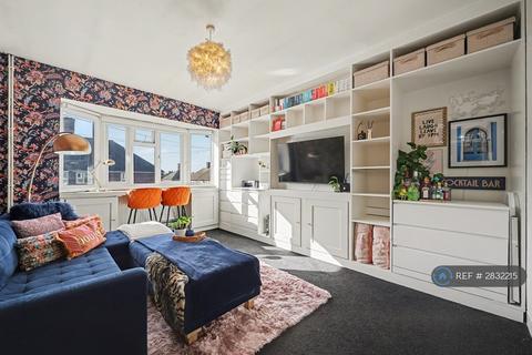 1 bedroom flat to rent, The Underwood, London, SE9
