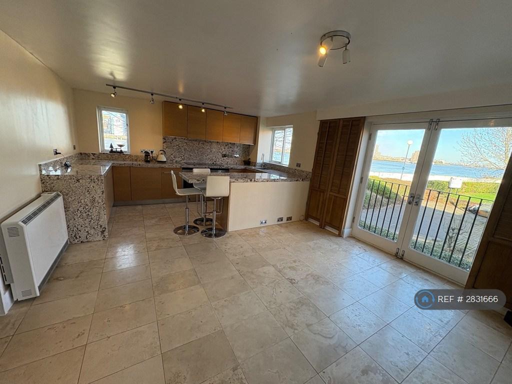 Living Room/Kitchen