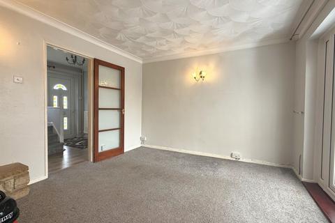 3 bedroom terraced house to rent, Broomfield, Guildford GU2
