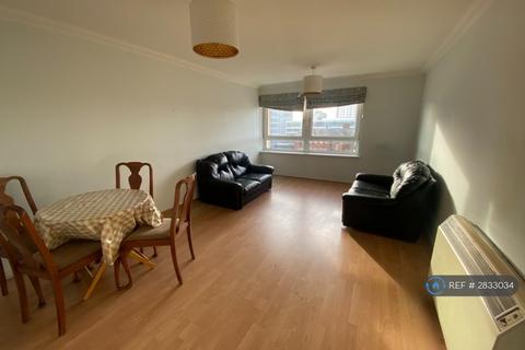 2 bedroom flat to rent, Taylor Place, Glasgow, G4