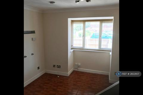 1 bedroom end of terrace house to rent, Avenue Road, Gosport, PO12