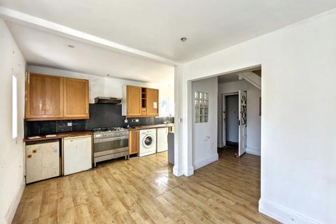 undefined, 15 Monarch Close, Feltham, Middlesex, TW14 8BB