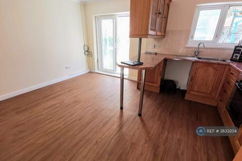 1 bedroom bungalow to rent, Heol Seward, Beddau, Pontypridd, CF38