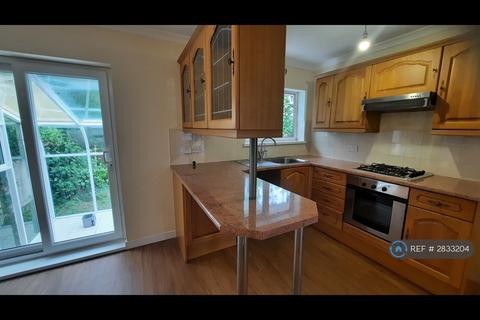 1 bedroom bungalow to rent, Heol Seward, Beddau, Pontypridd, CF38