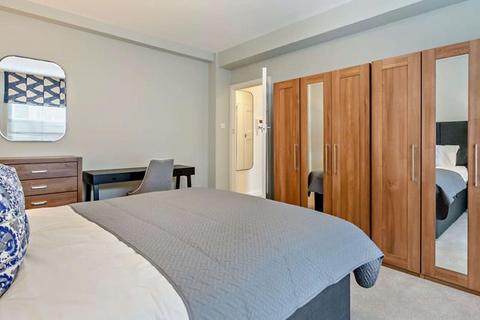 1 bedroom apartment to rent, Hill Street, Mayfair, London