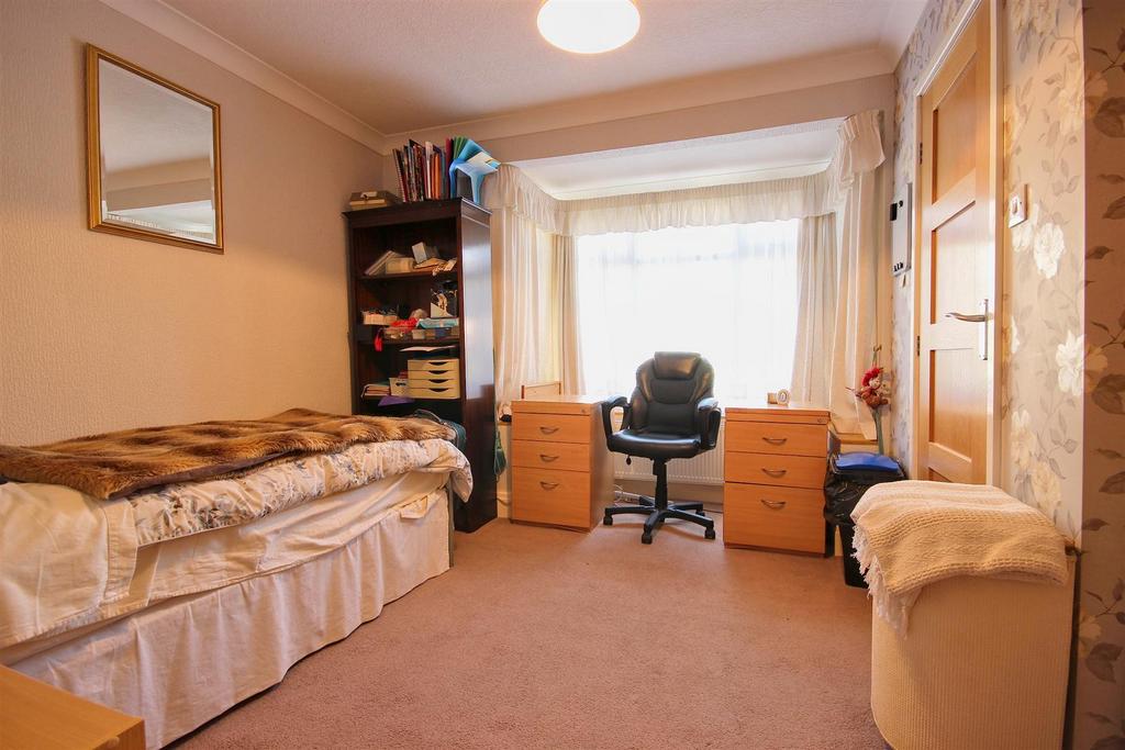 Bedroom 2 (rear)