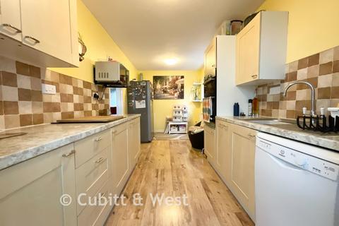 4 bedroom semi-detached house for sale, Thames Way, Worthing BN13