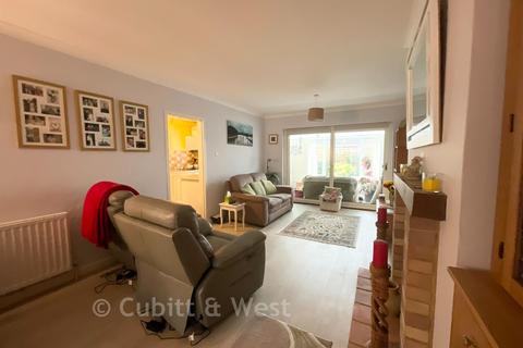 4 bedroom semi-detached house for sale, Thames Way, Worthing BN13