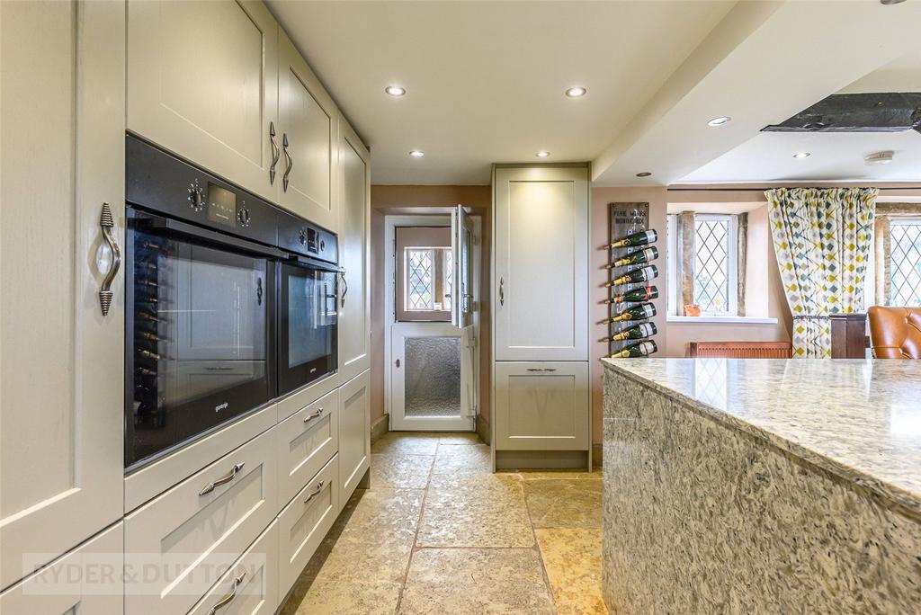 Kitchen/Breakfast