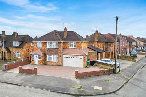 undefined, Quaves Road, langley, SL3