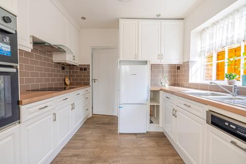 undefined, Quaves Road, langley, SL3