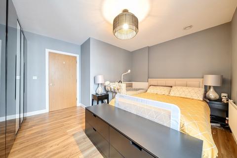 2 bedroom flat for sale, Wandsworth High Street, Putney, London, SW18