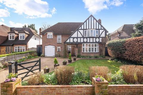 4 bedroom detached house for sale, Fiddicroft Avenue, Banstead