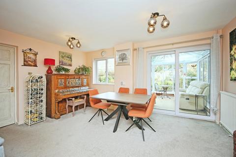 4 bedroom detached house for sale, Verney Drive, Stratford-Upon-Avon