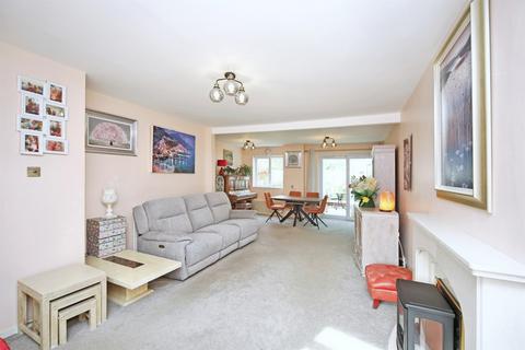 4 bedroom detached house for sale, Verney Drive, Stratford-Upon-Avon