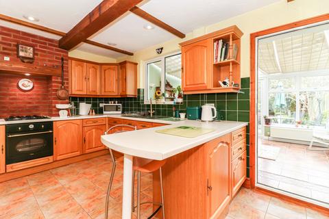 3 bedroom semi-detached house for sale, The Crescent, Abbots Langley, WD5