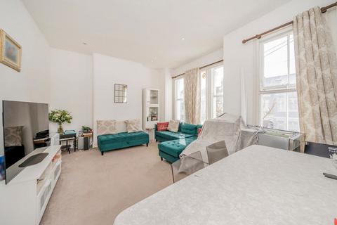 2 bedroom flat to rent, Edenvale Street, London SW6