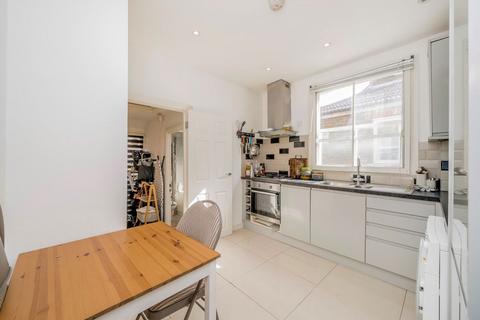 2 bedroom flat to rent, Edenvale Street, London SW6