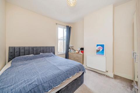 2 bedroom flat to rent, Edenvale Street, London SW6