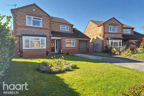 4 bedroom detached house for sale, Hagbech Hall Close, Emneth