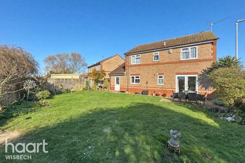 4 bedroom detached house for sale, Hagbech Hall Close, Emneth