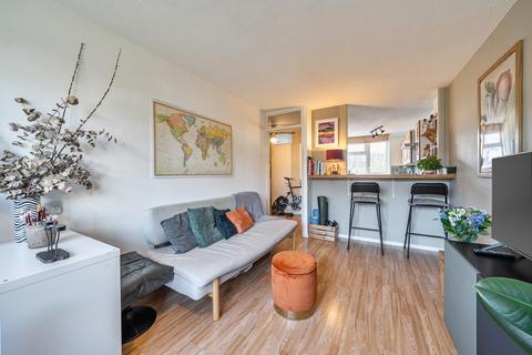 1 bedroom apartment for sale, Alscot Way, London