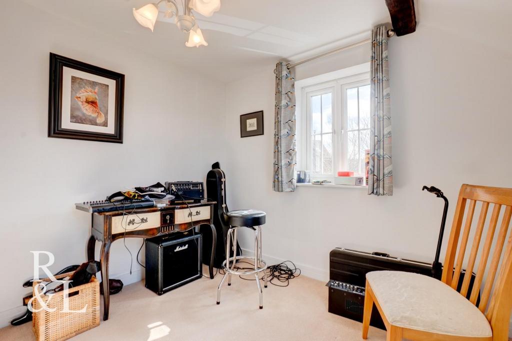 1 Kiln Close (41).jpg