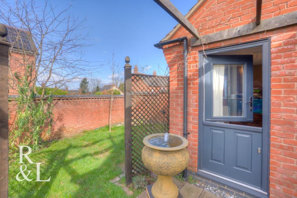 1 Kiln Close (11).jpg