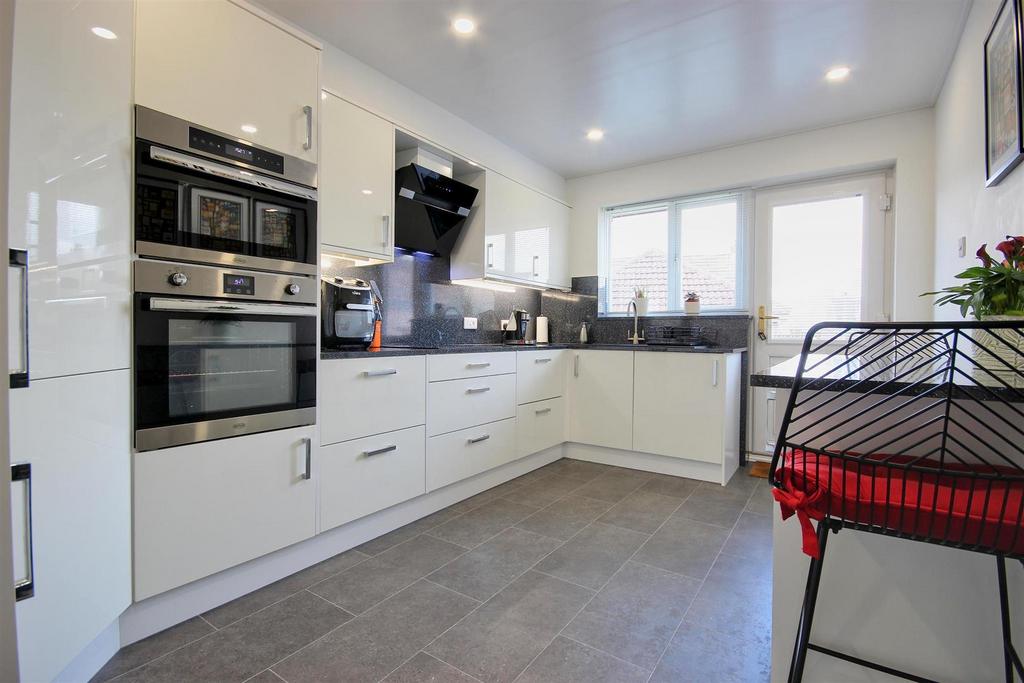 Breakfast kitchen