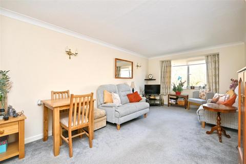 1 bedroom retirement property for sale, St. Leonards Road, Eastbourne