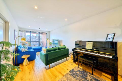 2 bedroom flat for sale, Yeo Street, London, E3